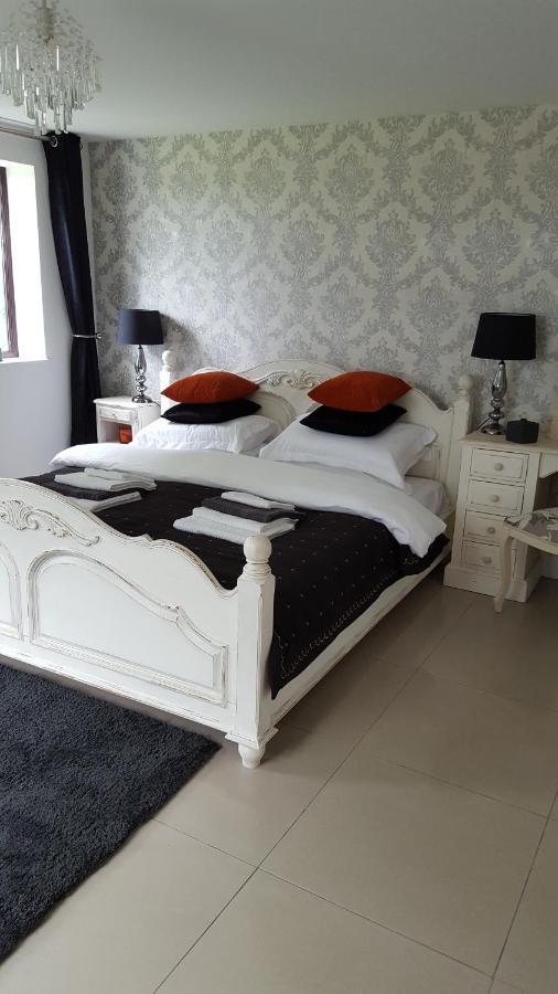 The White Dove Bed And Breakfast With Glamping Newark Showground Newark-on-Trent (Nottinghamshire) Exterior foto